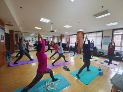 張店區房鎮鎮開展“身心‘瑜’悅 ‘伽’倍美麗”活動，推動健康生活與社區共建